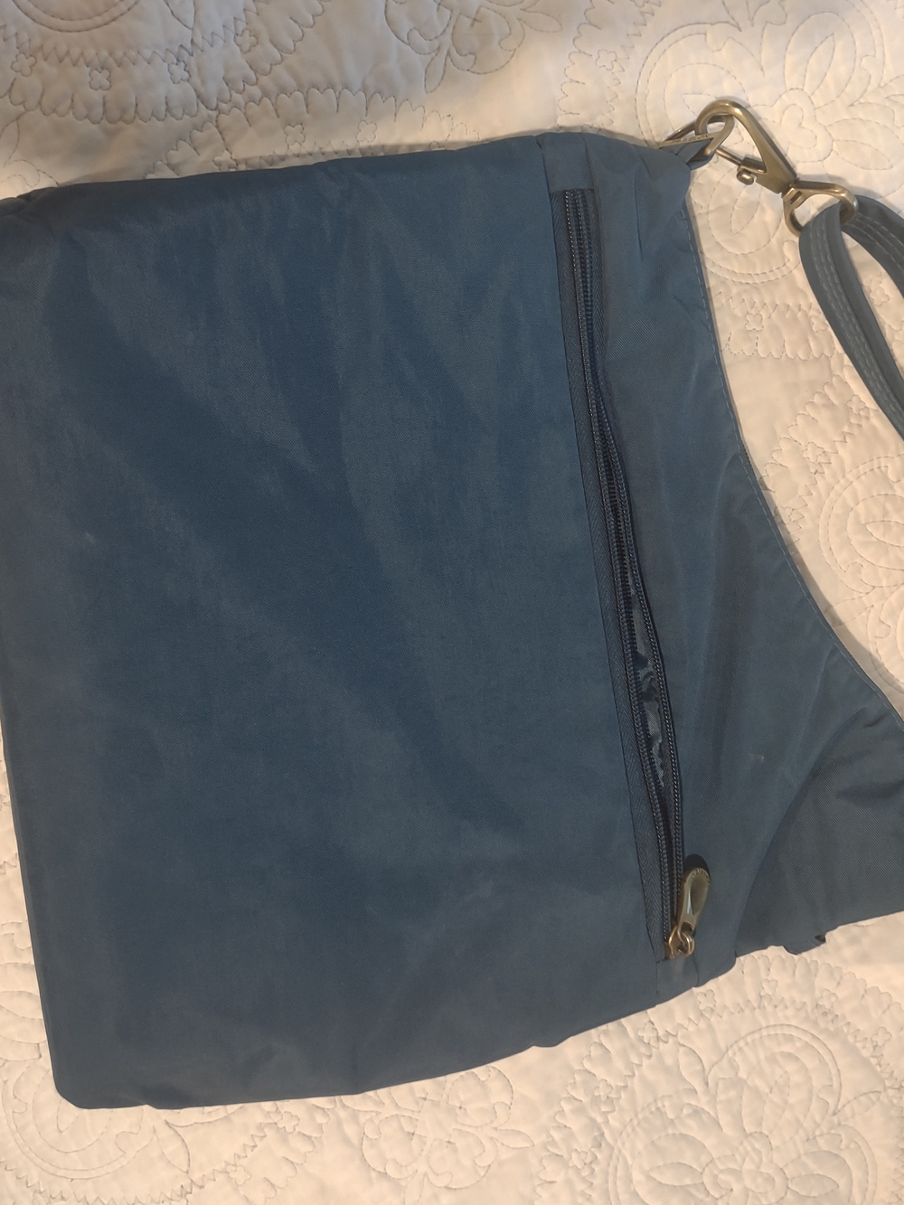 Travelon Women’s Anti-theft Blue Crossbody Shoulder Bag For Travel - Picture 10 of 11